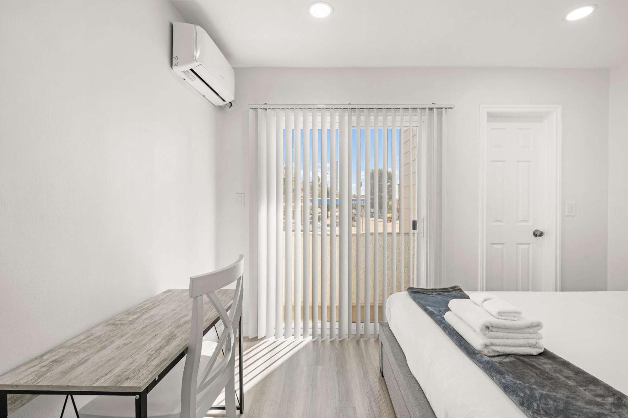 New Renovated 2B2B Apt Self Checkin Free Parking 1 Pasadena Eksteriør bilde