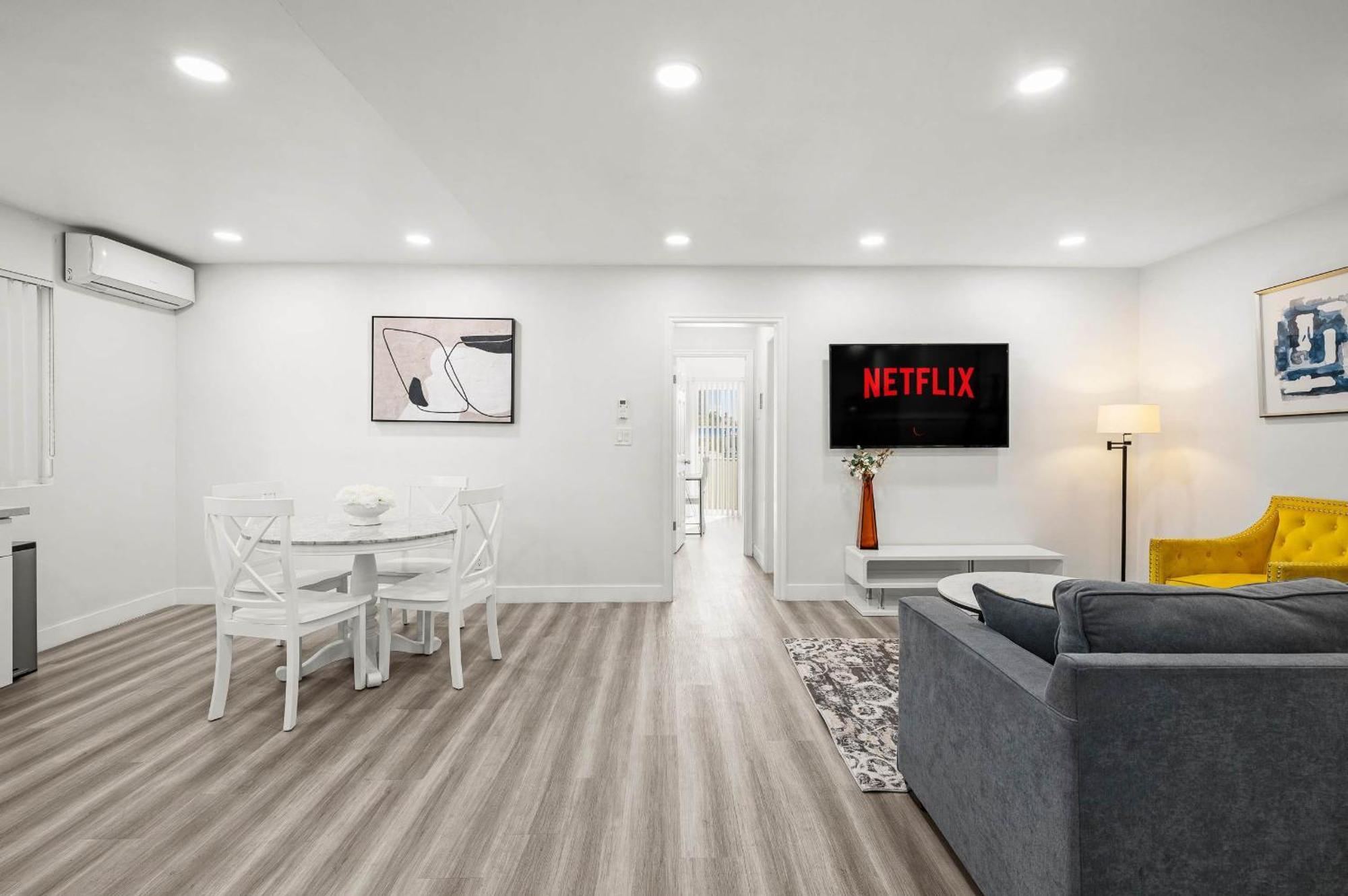 New Renovated 2B2B Apt Self Checkin Free Parking 1 Pasadena Eksteriør bilde