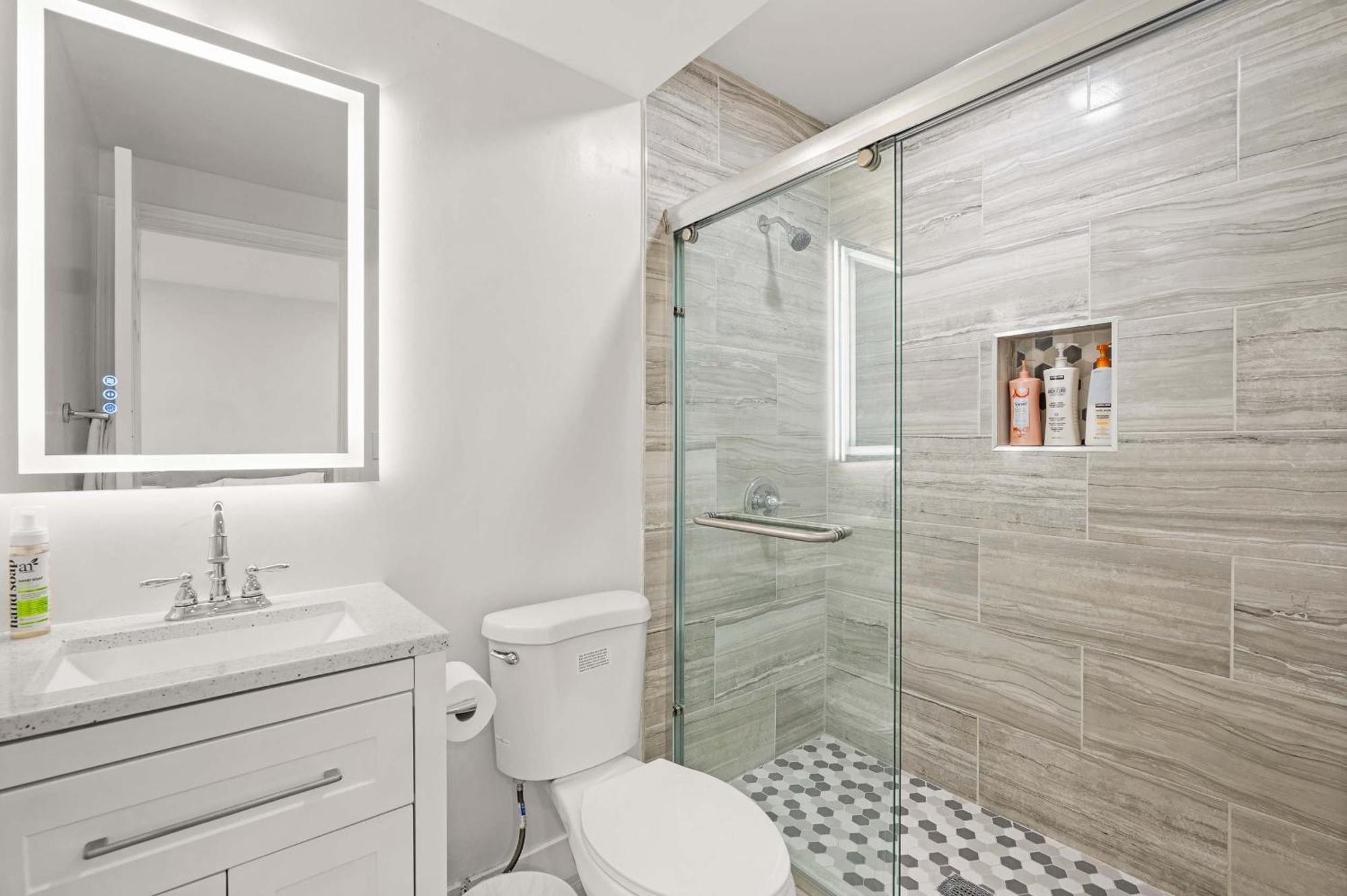 New Renovated 2B2B Apt Self Checkin Free Parking 1 Pasadena Eksteriør bilde